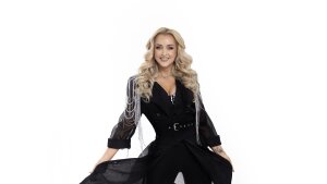 EMILY predstavuje klip k novinke Dokonalá: Silný odkaz o ženskej kráse a sebaprijatí!