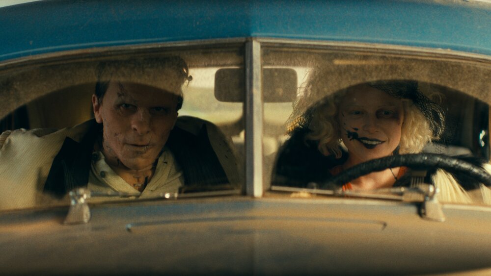 Pravidlá sú na to, aby sa porušovali. Do kín práve vtrhla Franken-punková romanca Nevesta!