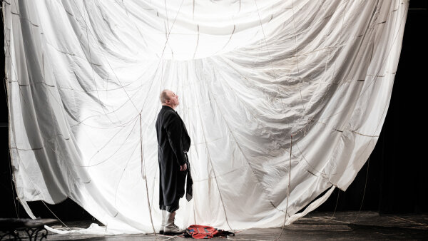 V Divadle A. Duchnoviča ponúkajú vieru v dobro prostredníctvom Predavača dažďa.