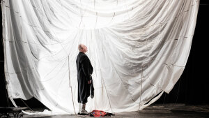 V Divadle A. Duchnoviča ponúkajú vieru v dobro prostredníctvom Predavača dažďa.