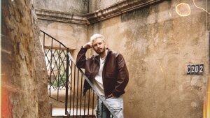 „Len vydrž a buď moja.“  Alan Murin vydáva emotívnu skladbu Just Be Mine inšpirovanú životom na cestách