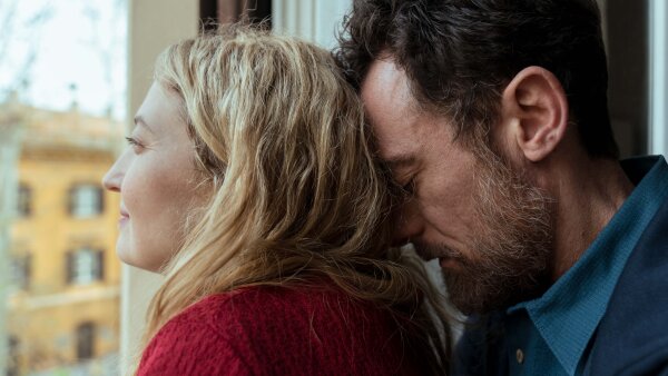 Čo znamená byť skutočne nažive? Do kín prichádza taliansky film TRI MISKY podľa románu Michely Murgie