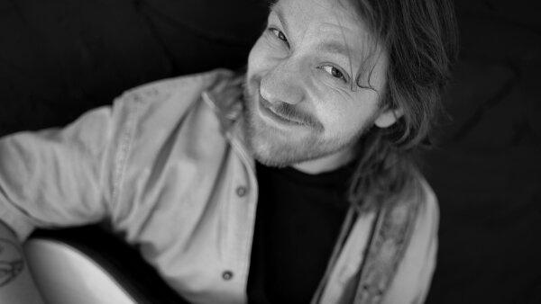 Peter Juhás prichádza s úprimnou výpoveďou o láske, rodine a skutočných hodnotách