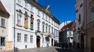 Galéria mesta Bratislavy obnovila nádvorie Mirbachovho paláca