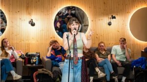 Humor a silné emócie Slam Poetry na letných festivaloch