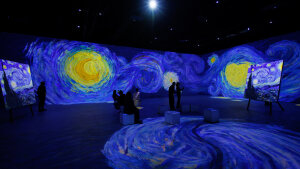 Imerzívna výstava Vincent van Gogh pozýva návštevníkov vstúpiť do slávnych obrazov