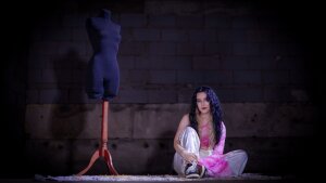 Anika IRIS – nový singel ENOUGH