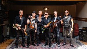Milan Devinne, Pavel Šporcl, Petr Janda a Mike Moran predstavujú nový singel s videoklipom