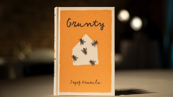 Režisér, ktorý precestoval svet, vstúpil do literatúry. Jozef Krasula pokrstil svoj prozaický debut Grunty