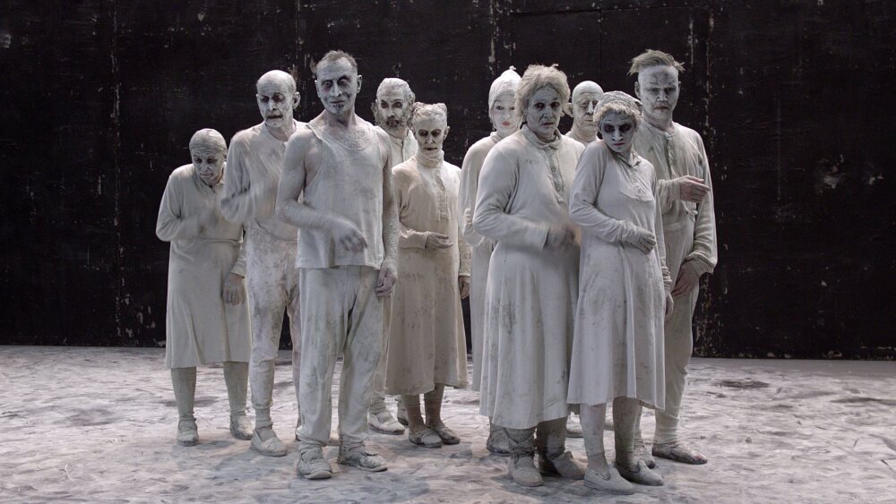 Kultová choreografia May B na filmovom plátne. Bratislava v pohybe uvedie dva Večery tanečného filmu
