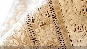 Kútna plachta: predmet spojený s materstvom, ochranou a ženským svetom