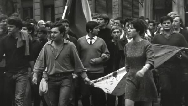 Dvanásť filmov o okupácii na jednom mieste