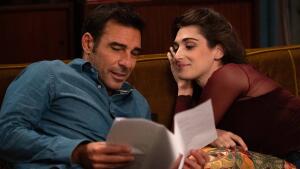 Režisér hitu Úplní cudzinci Paolo Genovese prichádza s novou komédiou BLÁZNIVO