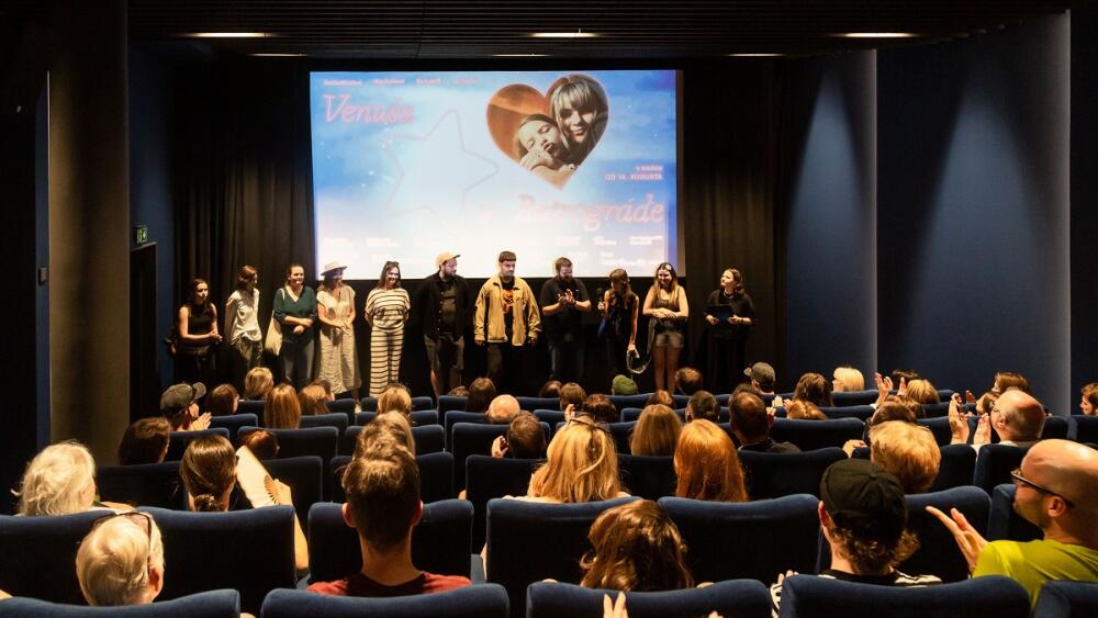 Krátky film Venuša v retrográde spracováva tému alkoholizmu jazykom mladej generácie