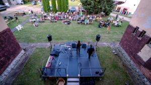 Sklársky expres a bohatý program v Starej škole Kokava