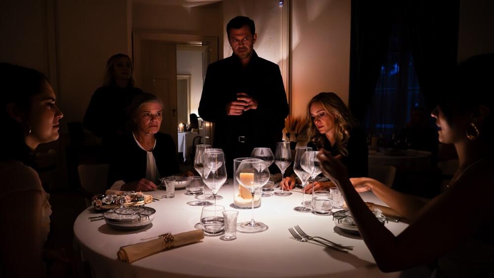 Tvorcovia poodhaľujú film Pod parou v novom traileri