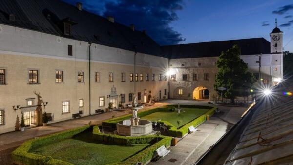 Ozveny Moháča. Vzostup rodu Pálffy