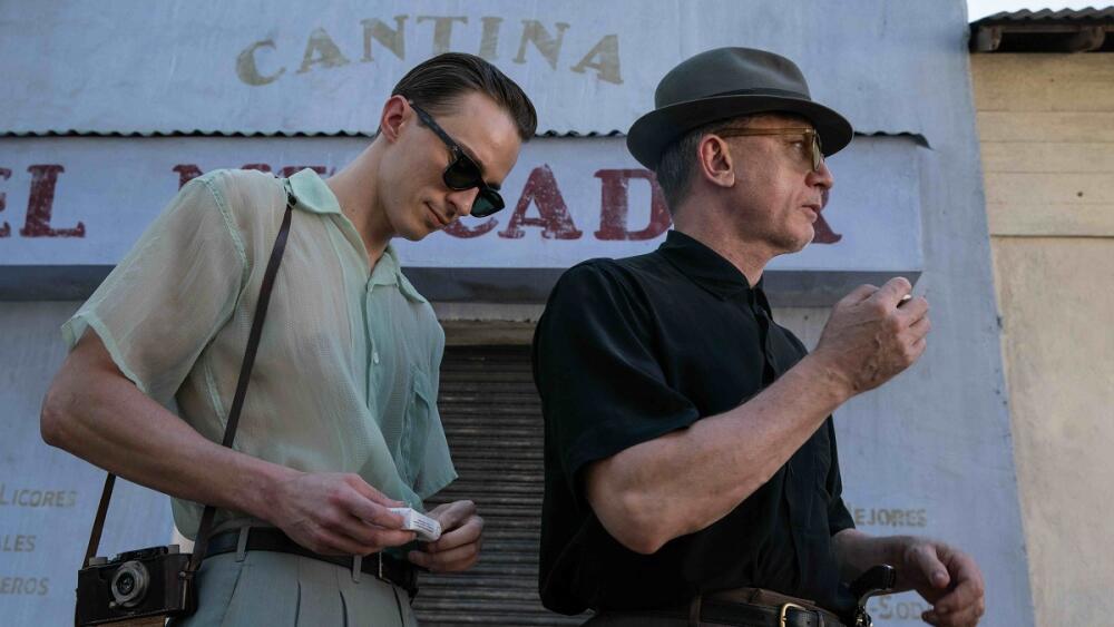 Nekonvenčná romanca QUEER Lucu Guadagnina prichádza do kín