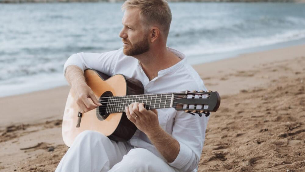 Gitarové duetá ako ich nepoznáte a piesne Schuberta v intímnom priestore Klarisiek