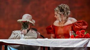 ALBERT HERRING: šarm mladosti a tvorivý entuziazmus