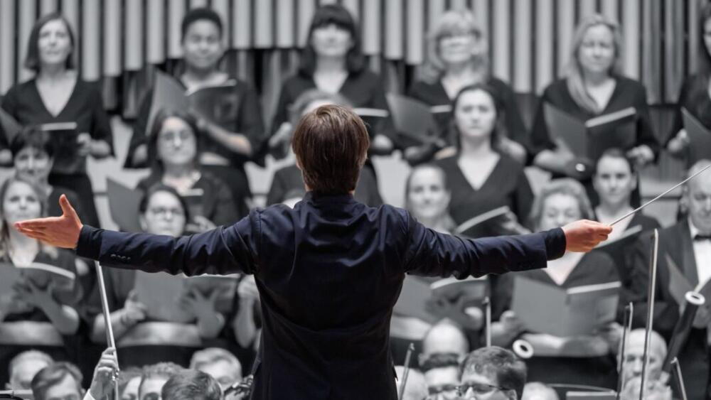 Pod taktovkou Juraja Valčuhu: Bozk víly, ohňostroj farieb a temperamentu