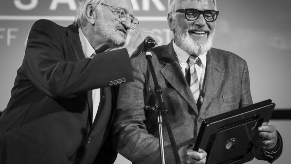 Legendárny herec Jiří Bartoška daboval Redforda, Dustina Hoffmana aj Jeremyho Ironsa