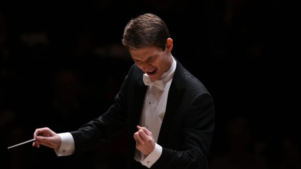 Felix Mildenberger: In Weinberg's symphony there is a glimpse of hope, a ray of light in total darkness