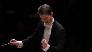 Felix Mildenberger: In Weinberg's symphony there is a glimpse of hope, a ray of light in total darkness