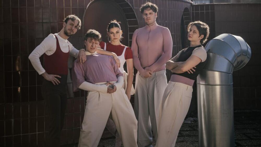 Požadujme nemožné: (Generačná) Generálna výpoveď ako pokus o slobodu. Bezhranične