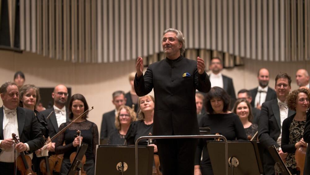 Slovenská filharmónia: koncerty s Danielom Raiskinom a violončelistom Mariom Brunellom