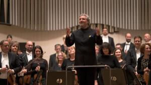 Slovenská filharmónia: koncerty s Danielom Raiskinom a violončelistom Mariom Brunellom