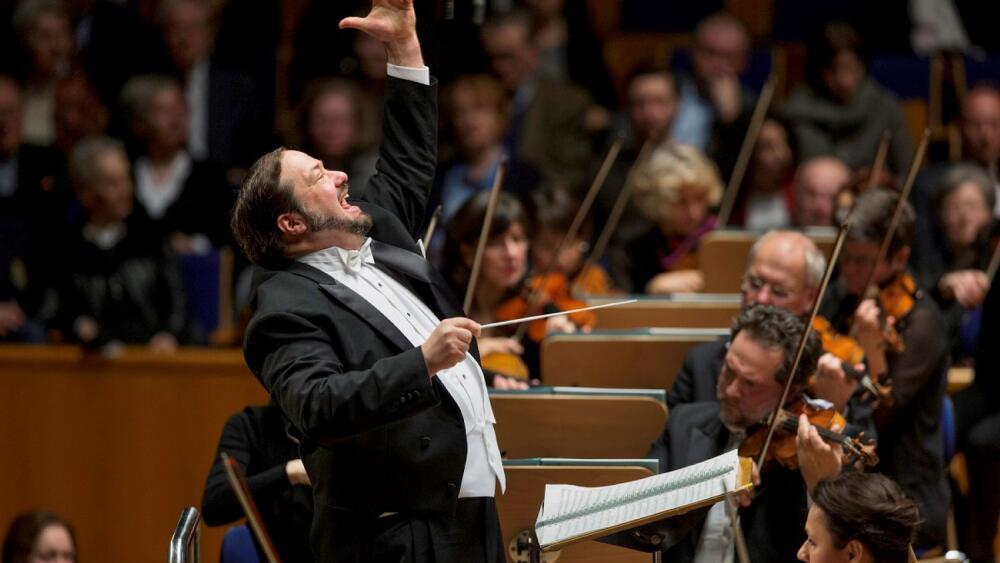 Filharmonici budú džezovať pod taktovkou dirigentského esa z Ameriky