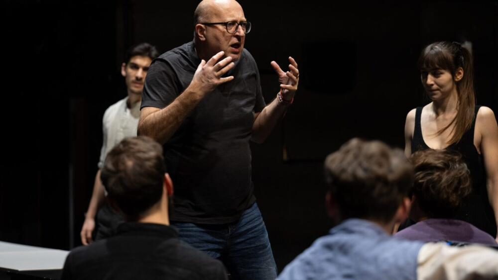 DAB pripravuje inscenáciu NIČ pod pedagogickým vedením Romana Poláka