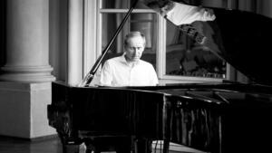 Klavírne sonáty v interpretácii Petra Pažického