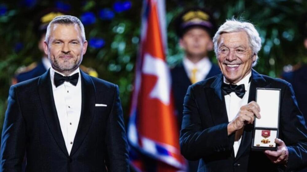 Štátne vyznamenania prezidenta SR dostali Juraj Kukura aj prof. Vlasta Hudecová