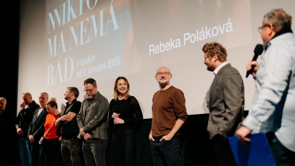 Aké to je byť single ženou v tridsiatke? Do kín vstupuje dráma Nikto má nemá rád s Rebekou Polákovou