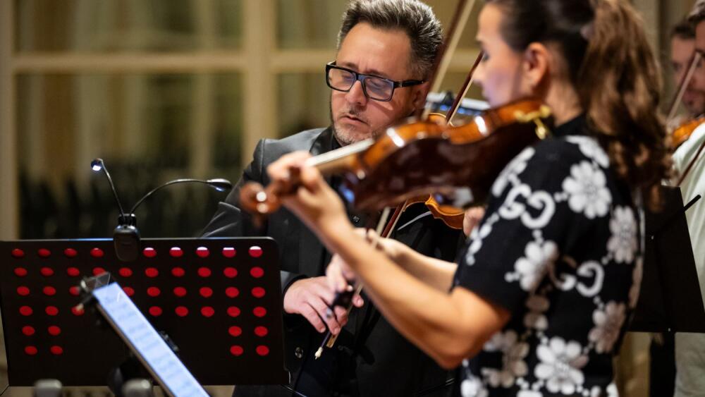 Rusanda s Hilaris: živelný, energický Piazzolla a improvizácia Roberta Vizváriho