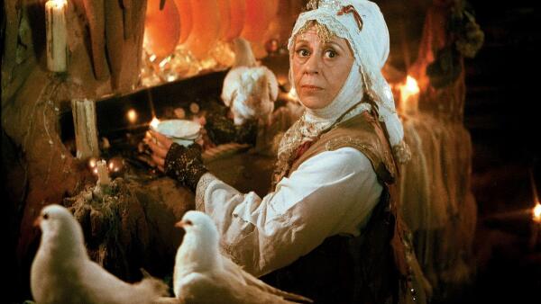 Na televízne obrazovky počas Vianoc zavíta Perinbaba, Popolvár, Pacho aj ďalšie klasické filmy