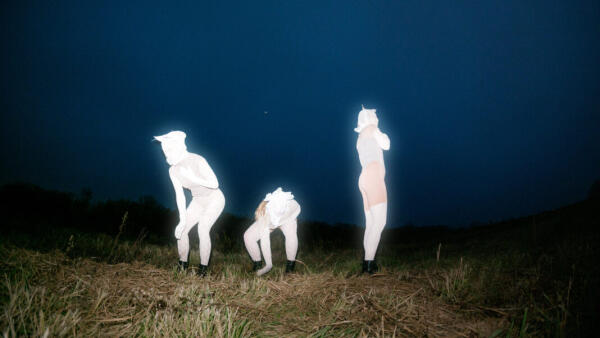 Dám ti chleba! alebo hostina (ne)pohostinnosti z pera študentov VŠMU