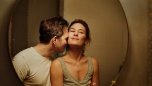 Film AŽ NA VEKY skúma naše predstavy o romantických vzťahoch