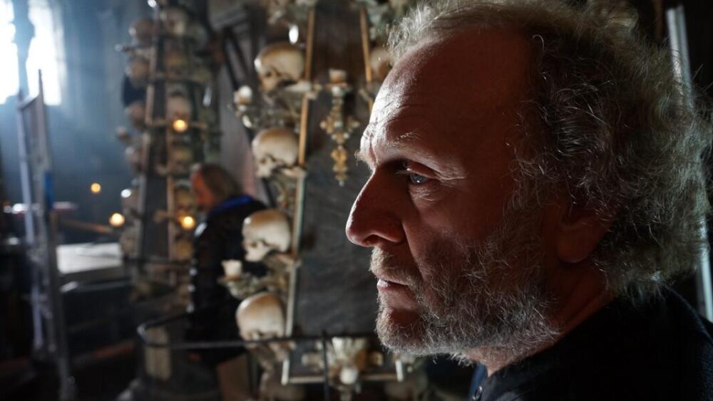 Dokumentárny film Tajomstvo smrti práve teraz v kinách odhaľuje, čo sa môže diať po živote