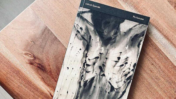 Divadlo Petra Mankoveckého číta Po funuse! Nezmeškajte stretnutie s autorom Jakubom Spevákom