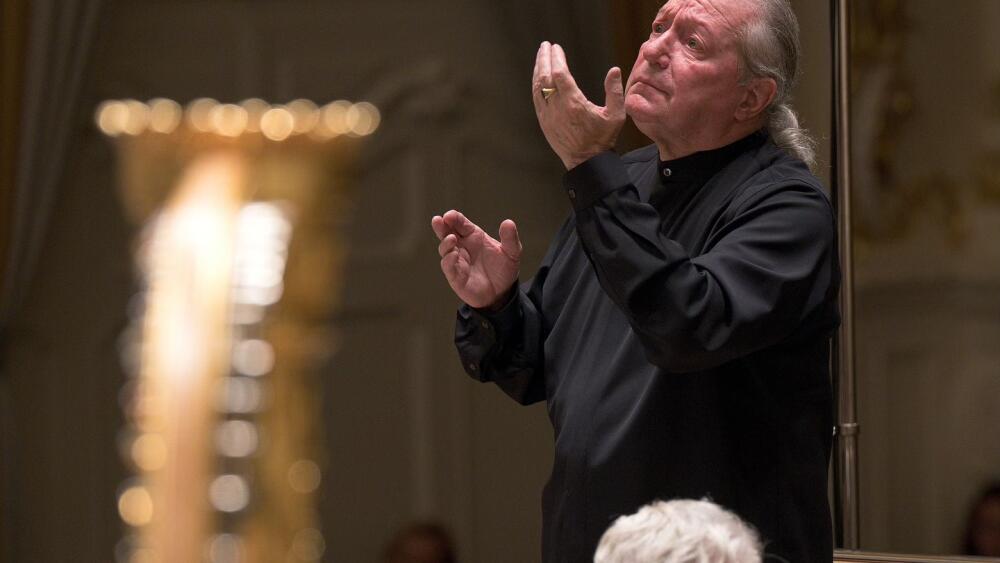 Do Reduty zavítal delikátny francúzsky zvuk vďaka hosťujúcemu dirigentovi