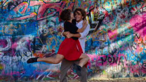 Klip k piesni Mekyho Žbirku vymyslela študentka, ktorá prežila útok na pražskej univerzite