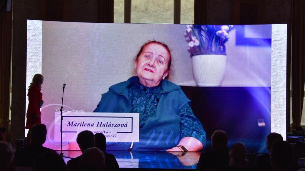 Posledná opona pre Marilenu Halászovú