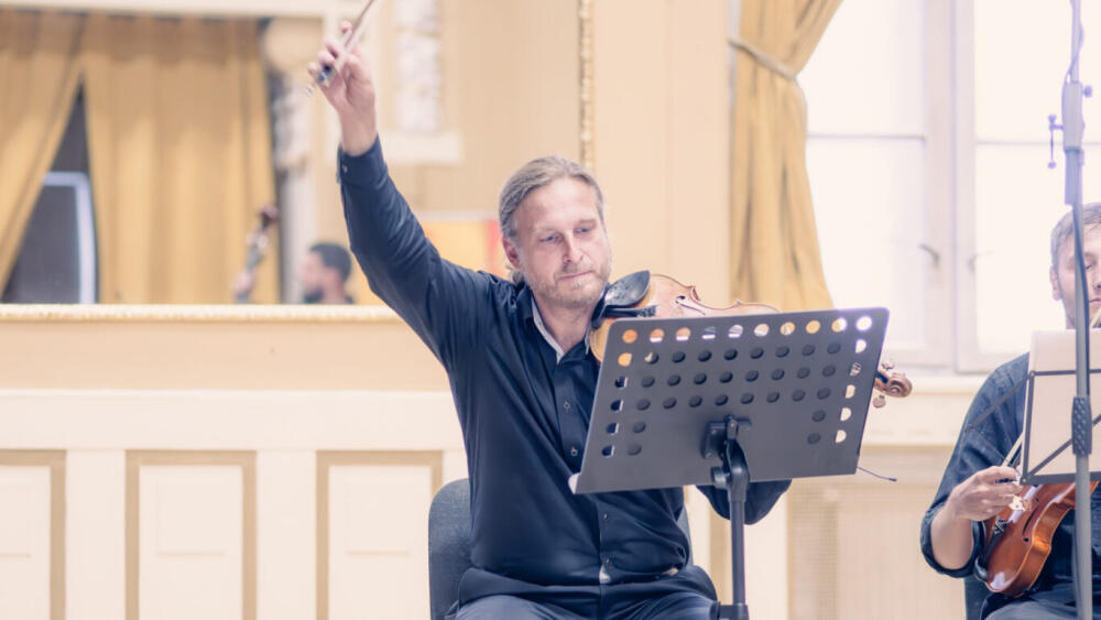 Obrázky zo Slovenska: Unikátny koncept Jána Kružliaka ml. a folklór bez fejku