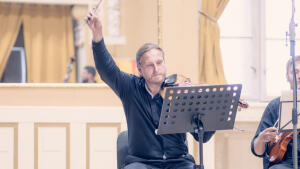 Obrázky zo Slovenska: Unikátny koncept Jána Kružliaka ml. a folklór bez fejku