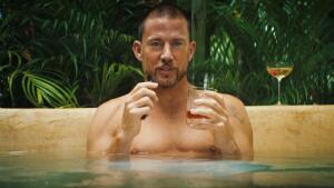Channing Tatum v novom filme Tiché znamenie pozýva dievčatá na súkromný ostrov
