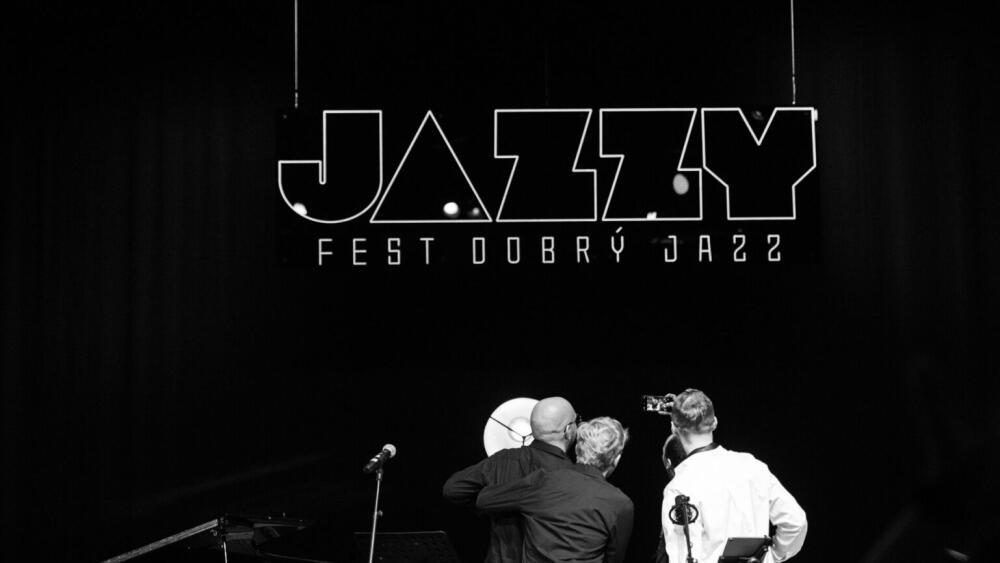 Fest dobrý jazz: Objavné cesty Jiřího Kotaču a free svet Nikolu Bankova