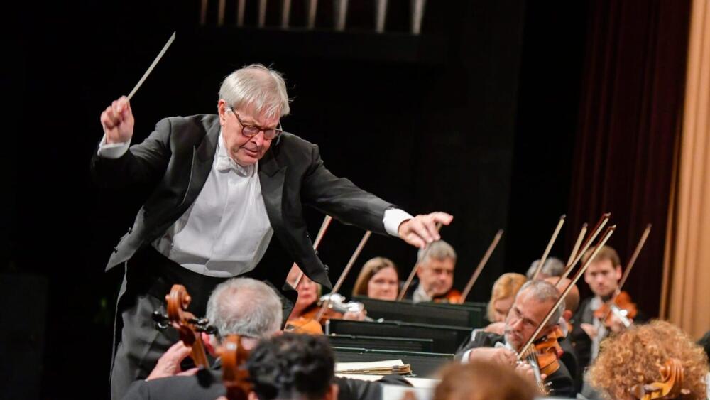 Myšlienková a výrazová sila diela Má vlast pod taktovkou Petra Altrichtera